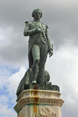 Auxonne; Napoleon statue.