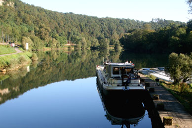 Doubs - BBQ on the river with Deb & Rod in 2010.