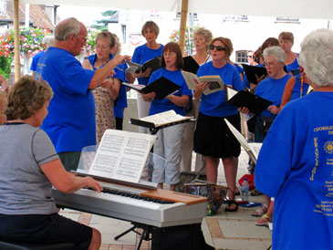 Sancerre in 2010 - UK Choir playing in the Square.